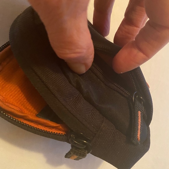 Lowepro digital camera case - Picture 5 of 5